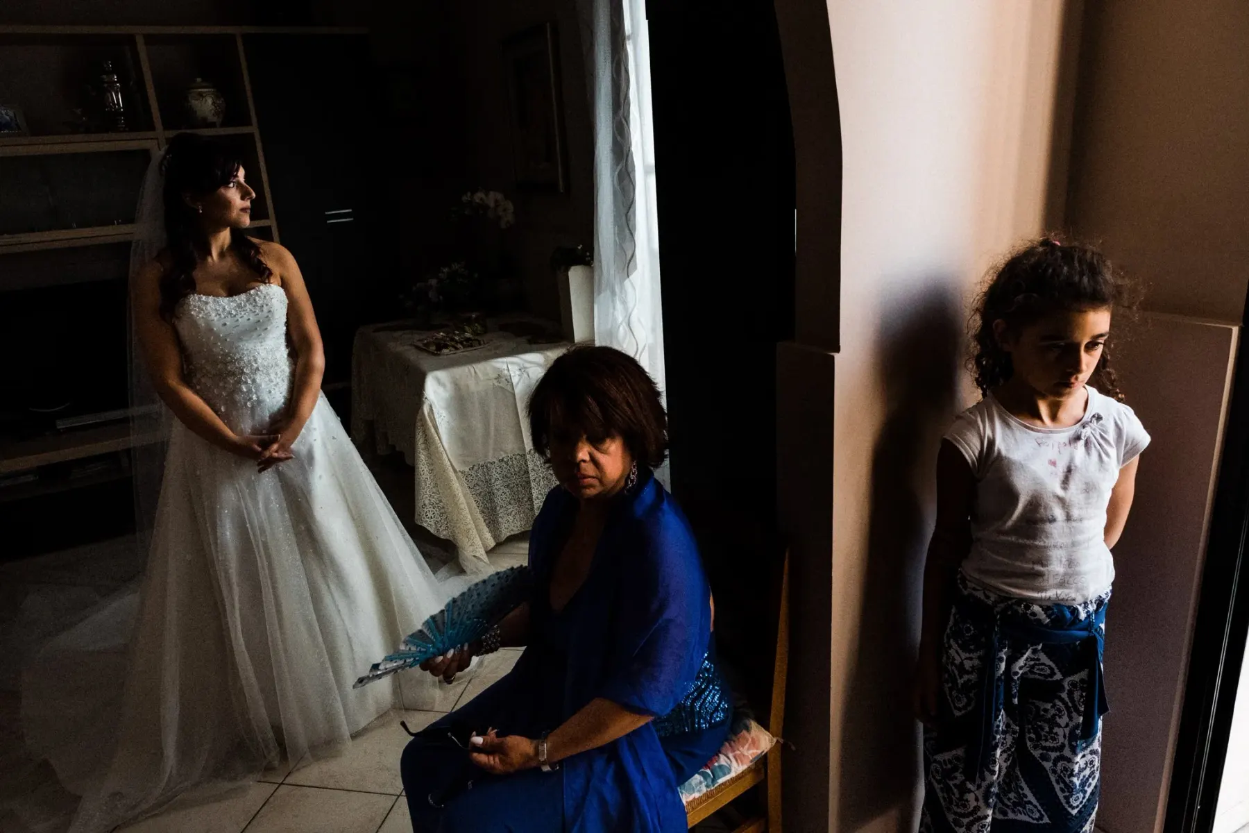 Brides, documentary wedding photography by Edoardo Morina, 12 of 14