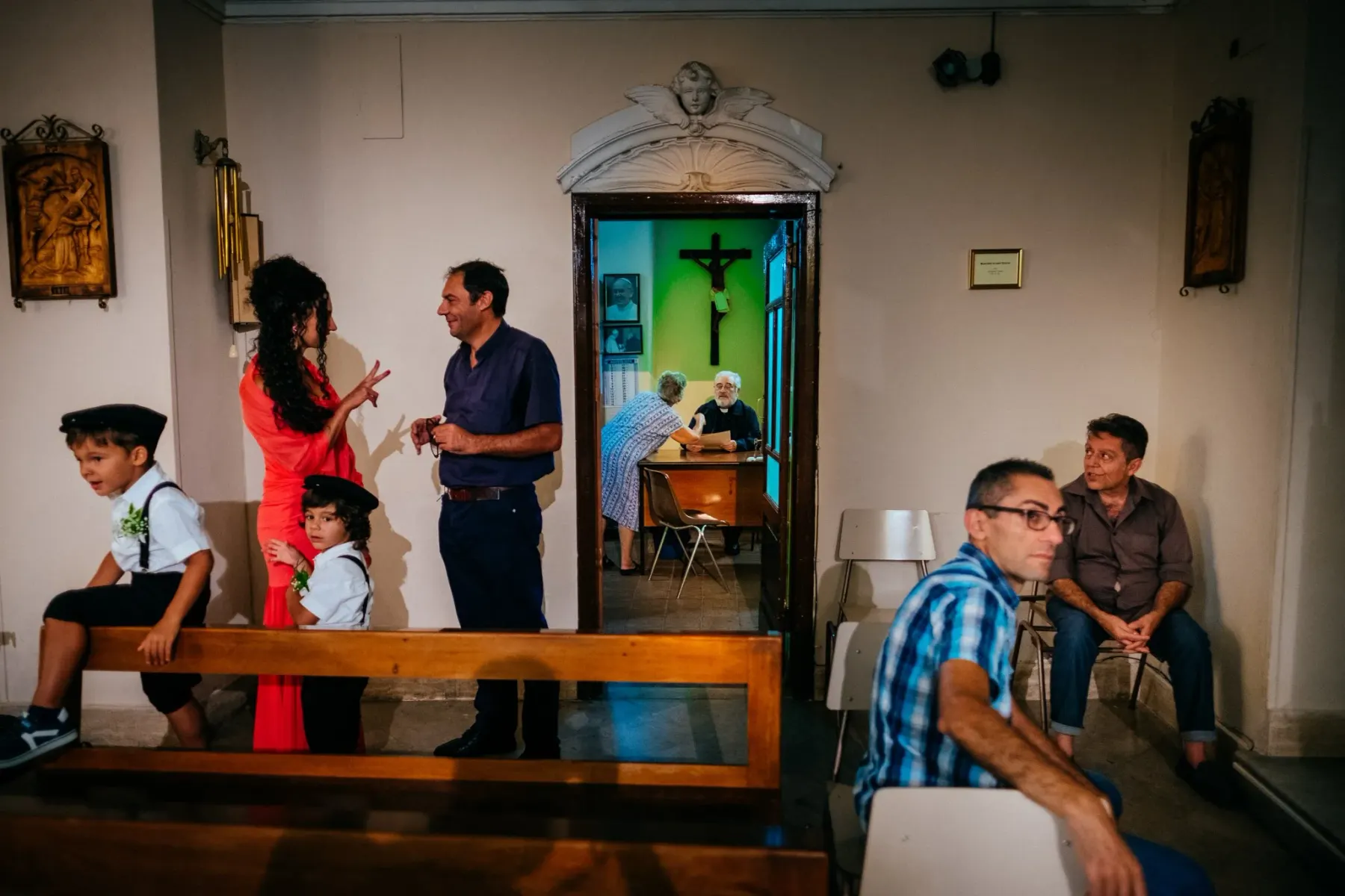 Churches, documentary wedding photography by Edoardo Morina, 4 of 11